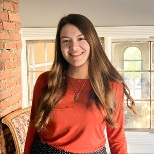 Meet your Posher, Claire